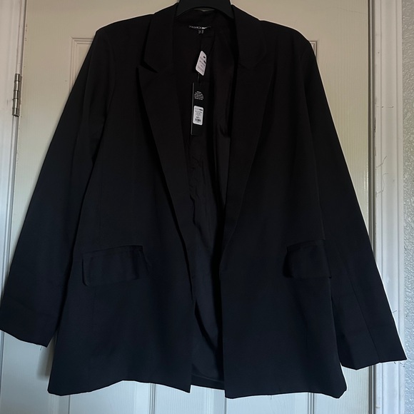 FASHION NOVA Into the Office Pant Set - Picture 5 of 7